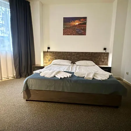 Отель Brilliance 3*