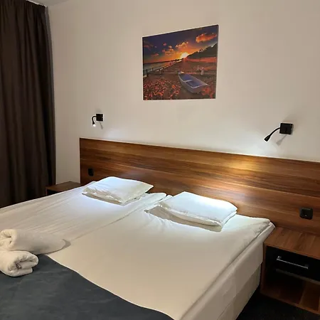 Отель Brilliance 3*