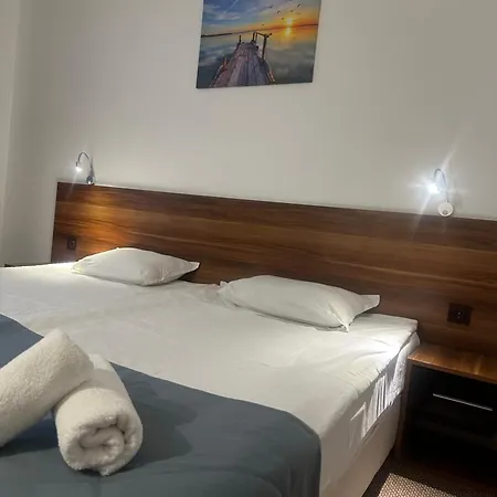 Отель Brilliance 3*