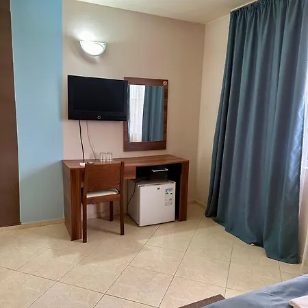 Отель Brilliance 3*