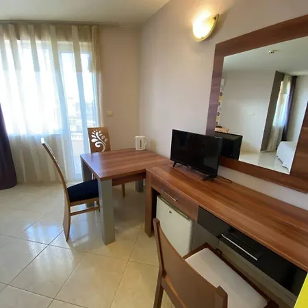 Отель Brilliance