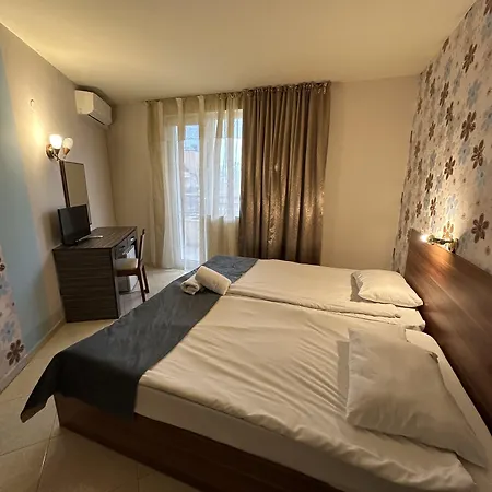 Brilliance Hotel 3*